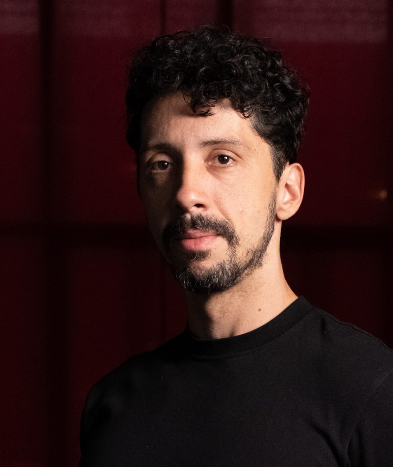 Foto do tenor lírico leve brasileiro Daniel Umbelino