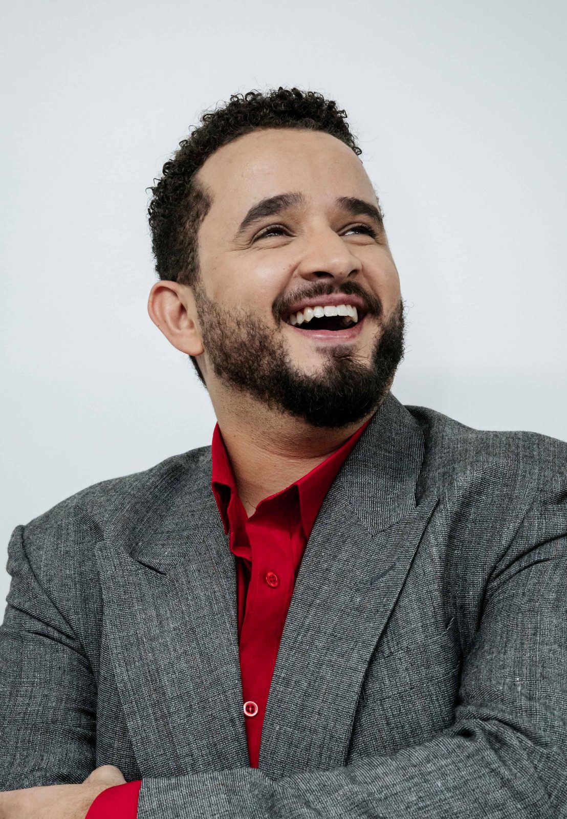 Foto do tenor brasileiro Jabez Lima