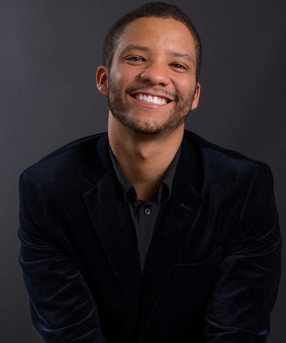 Foto do tenor brasileiro Jean William
