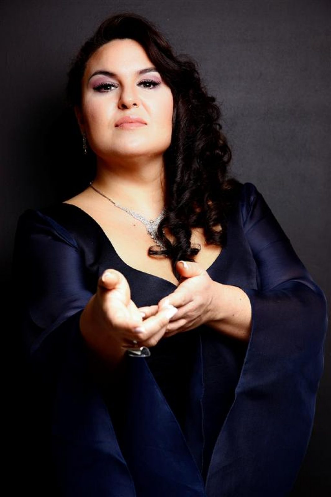 Foto da mezzo-soprano brasileira Kismara Pezzati