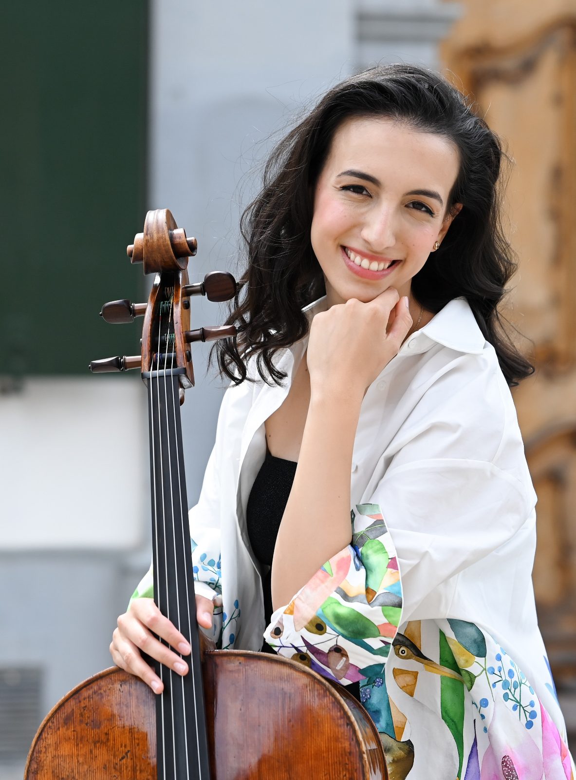 Foto da violoncelista brasileira Marina Martins